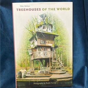 Treehouses of the World Book by Pete Nelson-2004-New Condition